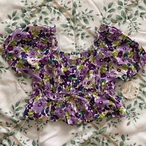 Very cute floral crop top size medium